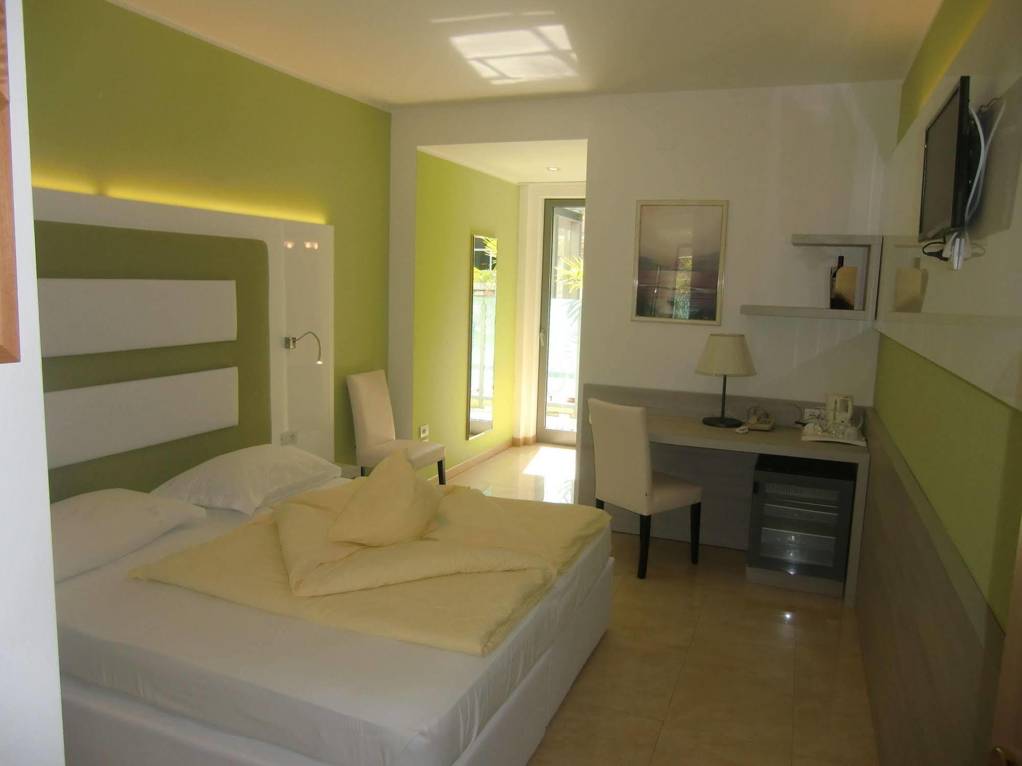 Beach Hotel Du Lac Malcesine Zewnętrze zdjęcie